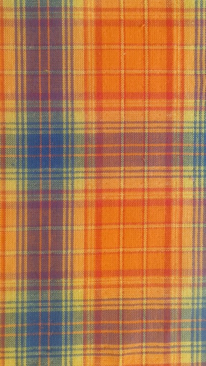 Karo-Stoff in Orange und Blau
